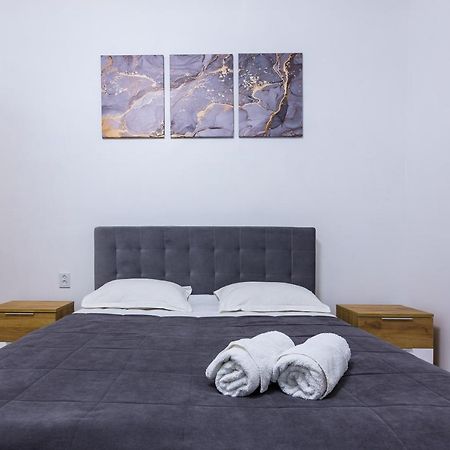 Vodna White Apartment Львов Экстерьер фото
